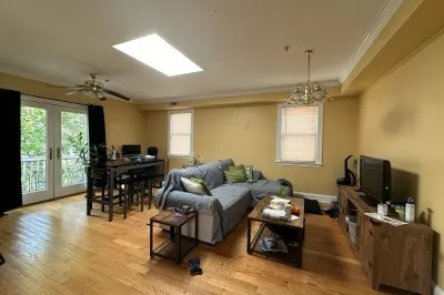 164 Boylston St #3