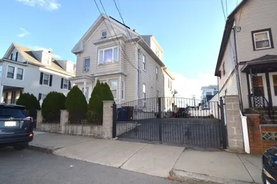 28 Parlin Street