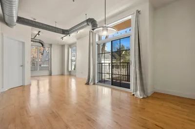 25 Osgood St #14