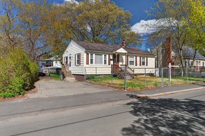 168 Main Street 1