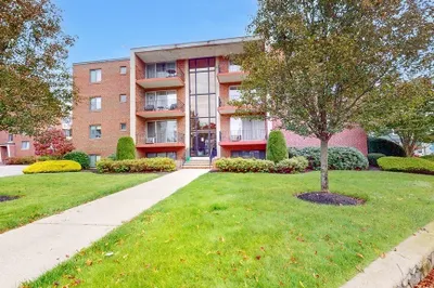 175 W. Wyoming Ave #37 1