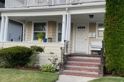 155 Manthorne Rd #1