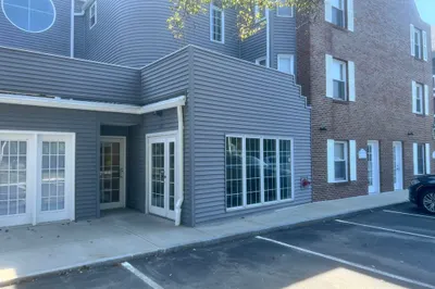 212 Humphrey St #205 1