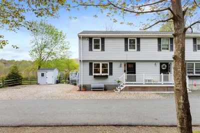 90 Pleasant St #D 1