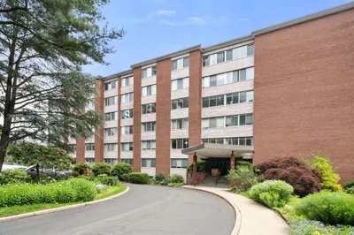 22 Chestnut Pl #111