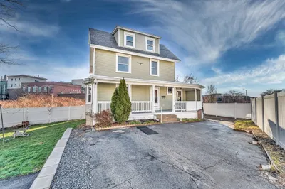 65 Pecker St 1