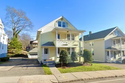 227 Common St 1