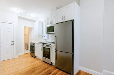 37 Joy St #12