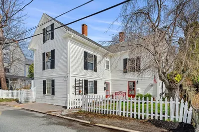 7 Glover Square #2