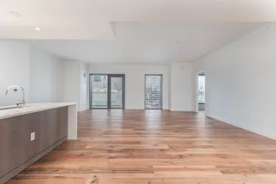 300 Pier 4 Blvd #7G 1