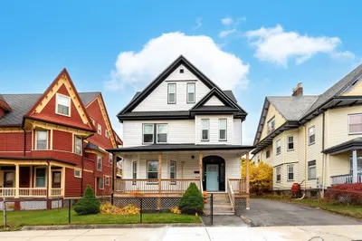 54 Bloomfield St #2 1
