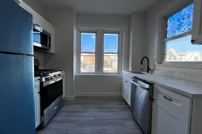 281 Highland Ave #2B