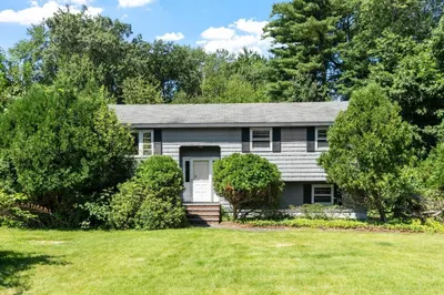 190 Deering Dr