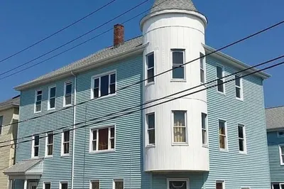 216 Hope St #2