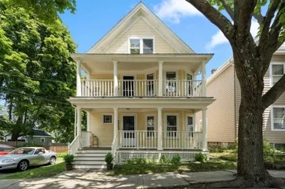 11-13 Phelps St #1