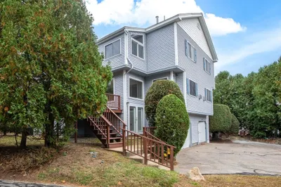 202 Algonquin Trail #202 1