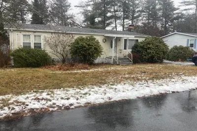 43 Kennedy Dr 1