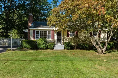 11 Great Lake Dr 1