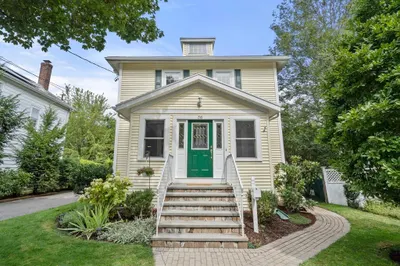 36 Courtney Rd