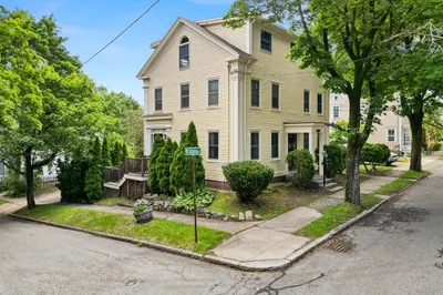 10-12 Walnut St