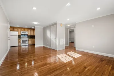 305 Pine St #8
