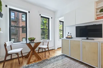 12 Isabella St #2 1
