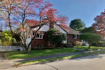 67 Woodcrest Dr