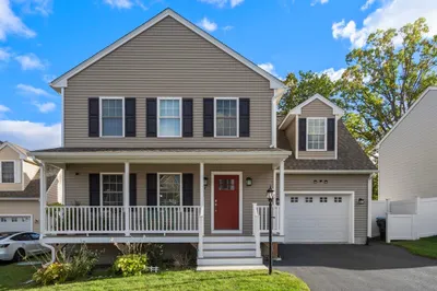 4 Cherry Blossom Cir 1
