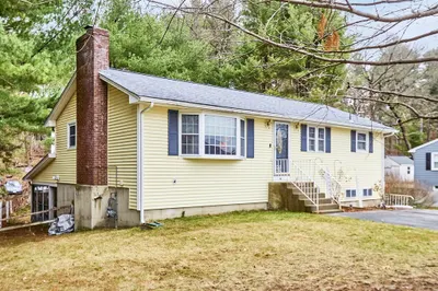 93 Fowler Rd