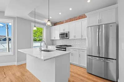 2 Mt Vernon St #2