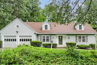 47 Wyndhurst Dr 1
