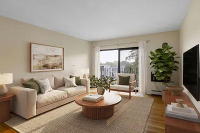 5 Linda Ln #4-4 1