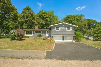6 Darrell Dr 1
