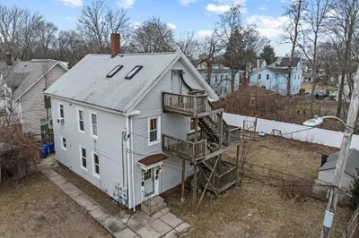 7 Elbow St