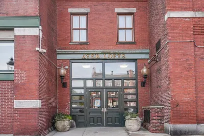 172 Middle Street #204