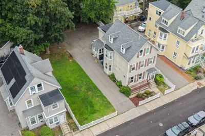 33 Cohasset St #2 1