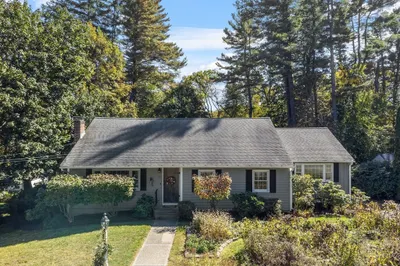 31 Mohawk Dr 1