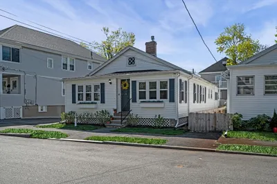 7 Huron St 1