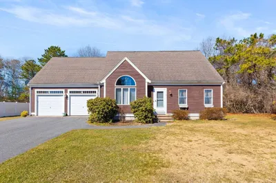 5 Bailey Dr 1