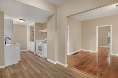12 Franklin Ave #1