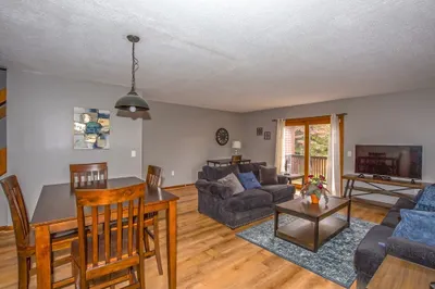 42 Candlewood Dr #42 1