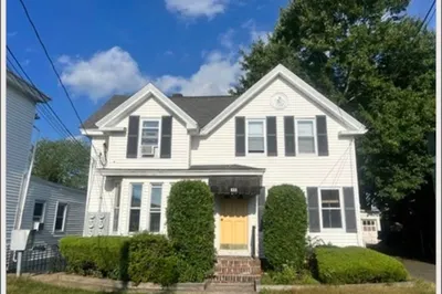 111 East St #7