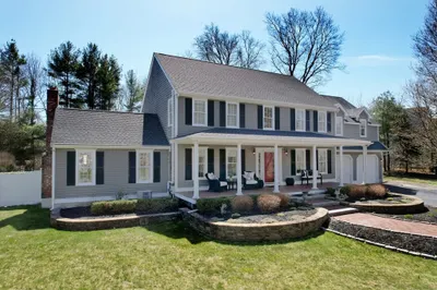 45 Northfield Dr 1