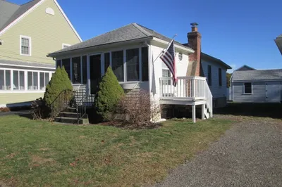 17 Chilton Ave
