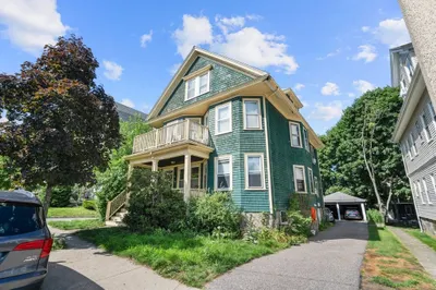 69 Bradfield Ave #1