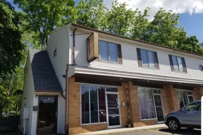 2 Fairlawn Ave #SUITE 2 1