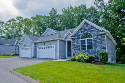 17 Rivercrest Way #17 1