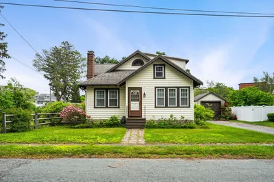 8 Auburn Rd 1