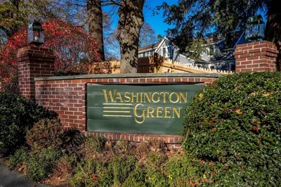 24 Washington Green #24