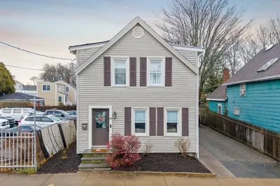 89 Middle St